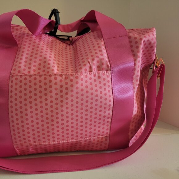 Hello Kitty Duffle 3 Piece Set (Duffle bag, bum bag, and bow luggage tag) - Picture 9 of 11